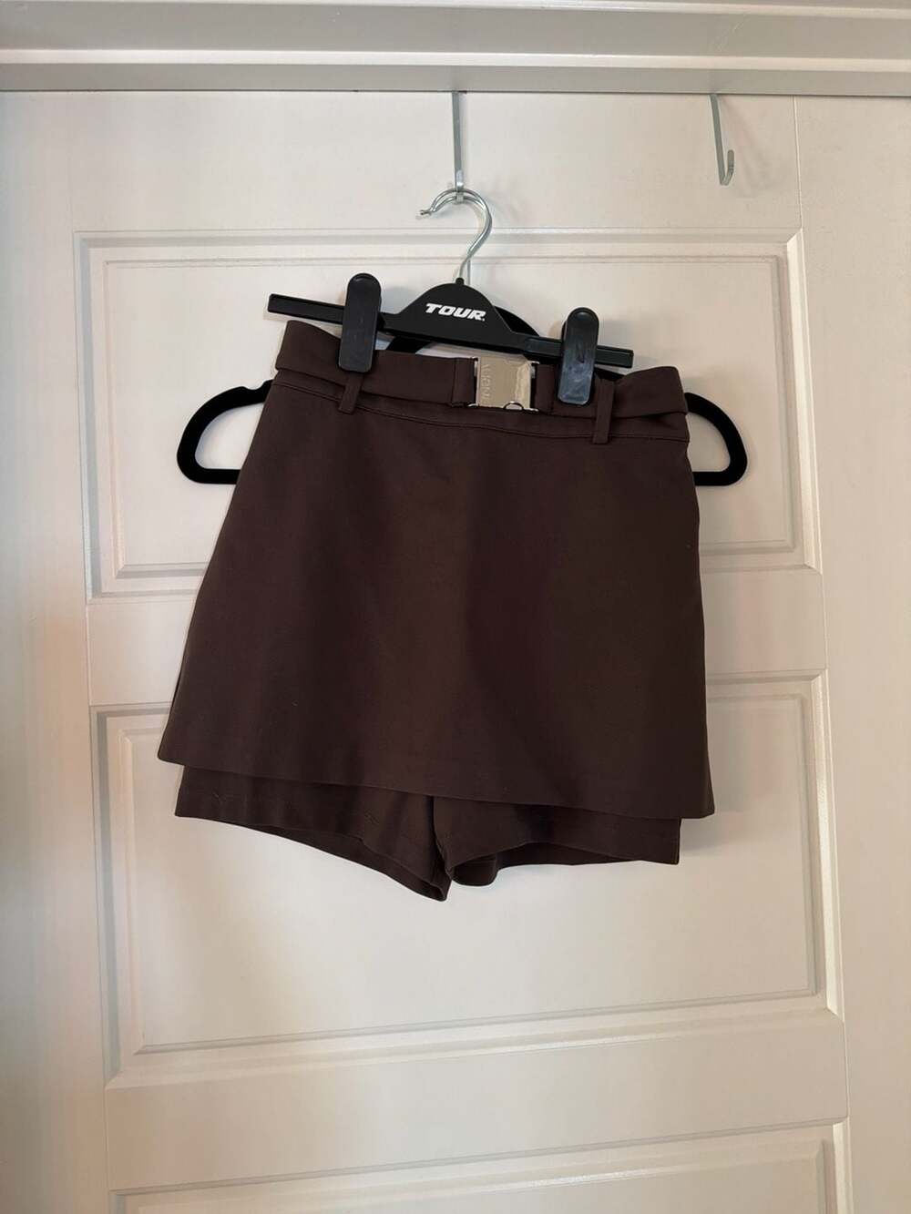 ALIGNE Brianna Belted Mini Skort in Chocolate Brown